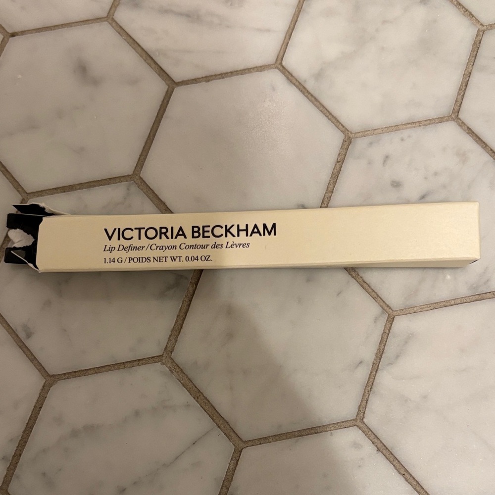 Victoria Beckham Lip Definer - Red